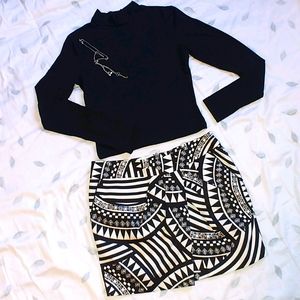 Black & White 🖤✨Bold Print Mini Skirt ✨Size S